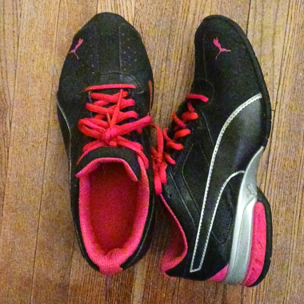 Nwot Puma Womens shoes